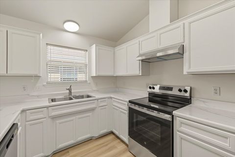 Tiny photo for 4428 SIESTA Court, Tallahassee, FL 32309 (MLS # 391371)
