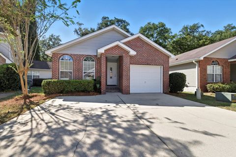 Tiny photo for 4428 SIESTA Court, Tallahassee, FL 32309 (MLS # 391371)