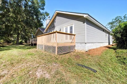 Tiny photo for 4428 SIESTA Court, Tallahassee, FL 32309 (MLS # 391371)