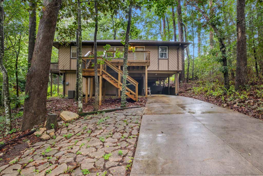 Photo of 2828 LARIS Drive, Tallahassee, FL 32303 (MLS # 401453)