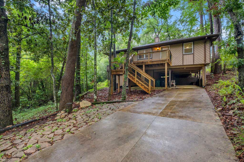 Photo of 2828 LARIS Drive, Tallahassee, FL 32303 (MLS # 401453)