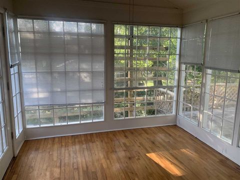 Tiny photo for 1607 Jackson Bluff Road, Tallahassee, FL 32304 (MLS # 399804)