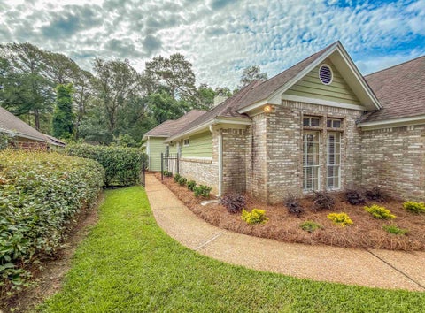 Tiny photo for 1731 Riverbirch Hollow, Tallahassee, FL 32308 (MLS # 401116)