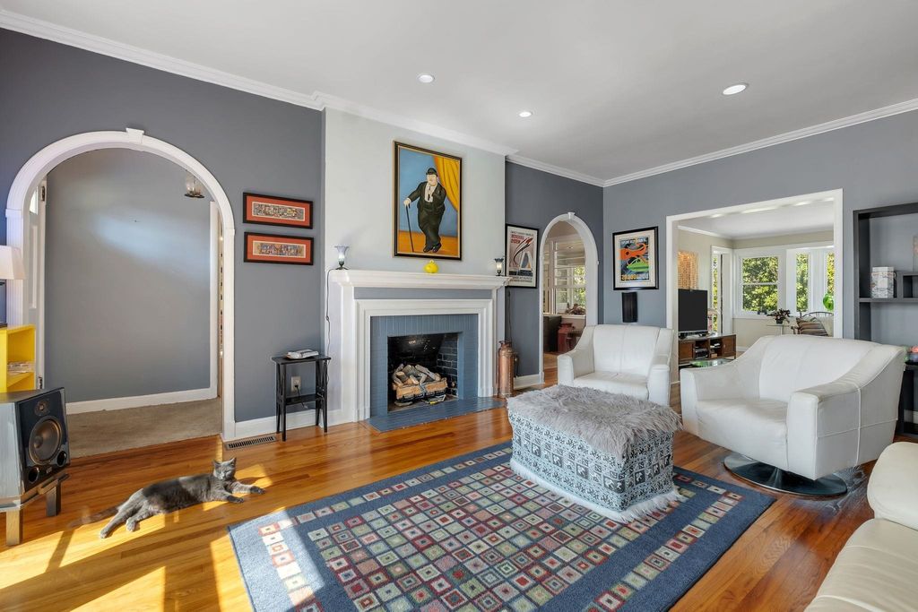 Photo of 924 Myrtle Avenue, Quincy, FL 32351 (MLS # 396173)