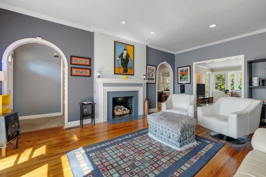 Photo of 924 Myrtle Avenue, Quincy, FL 32351 (MLS # 396173)