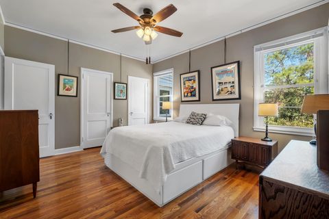 Tiny photo for 924 Myrtle Avenue, Quincy, FL 32351 (MLS # 396173)