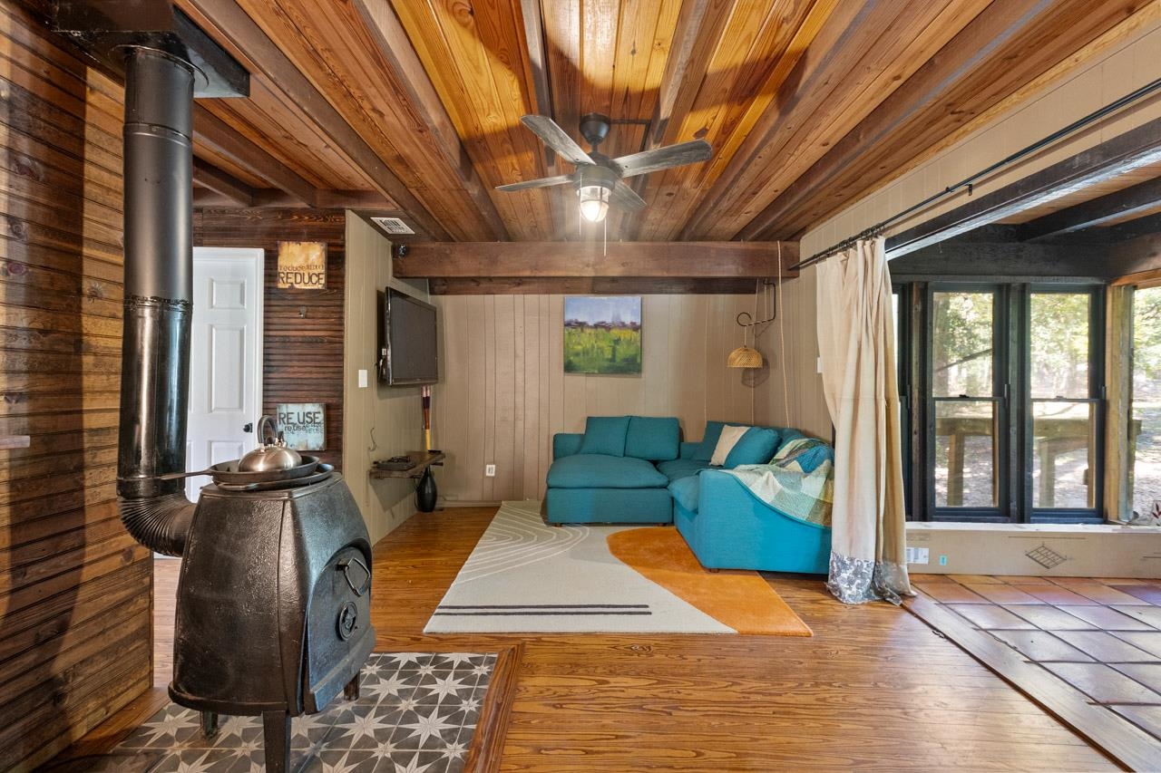 521 Conrad Hills Road