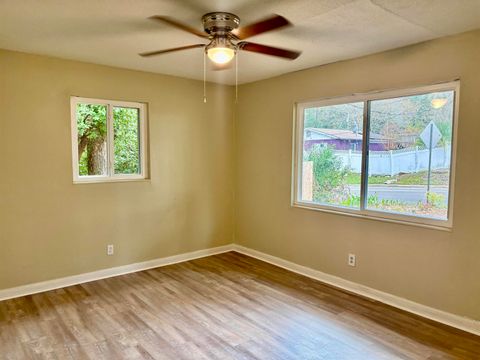 Tiny photo for 210 SATSUMA St, Tallahassee, FL 32301 (MLS # 393851)