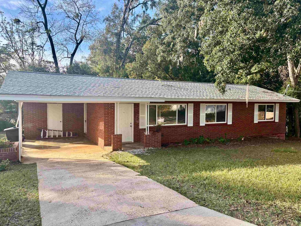 Photo of 210 SATSUMA St, Tallahassee, FL 32301 (MLS # 393851)