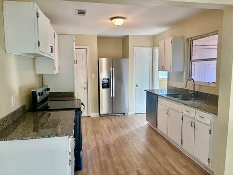 Tiny photo for 210 SATSUMA St, Tallahassee, FL 32301 (MLS # 393851)