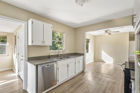 Tiny photo for 210 SATSUMA St, Tallahassee, FL 32301 (MLS # 393851)