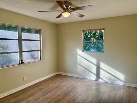 Tiny photo for 210 SATSUMA St, Tallahassee, FL 32301 (MLS # 393851)