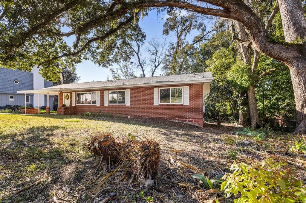 Photo of 210 SATSUMA St, Tallahassee, FL 32301 (MLS # 393851)