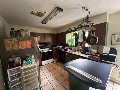 Tiny photo for 102 MILL CREEK Road, Crawfordville, FL 32327 (MLS # 398081)