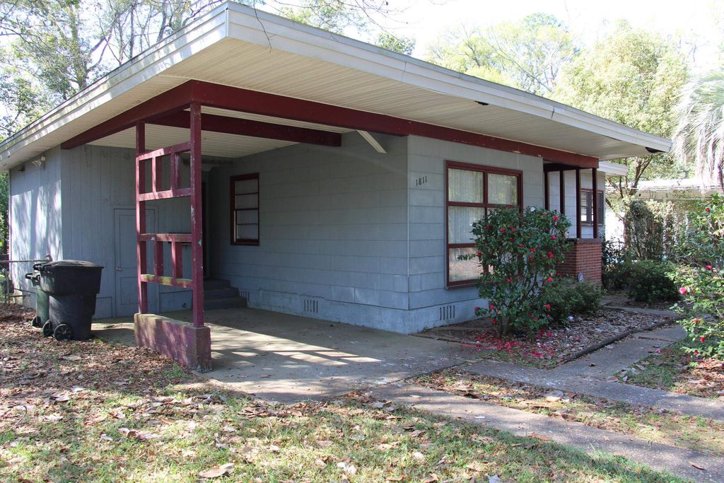 Photo of 1811 Jackson Bluff Road, Tallahassee, FL 32304 (MLS # 397315)