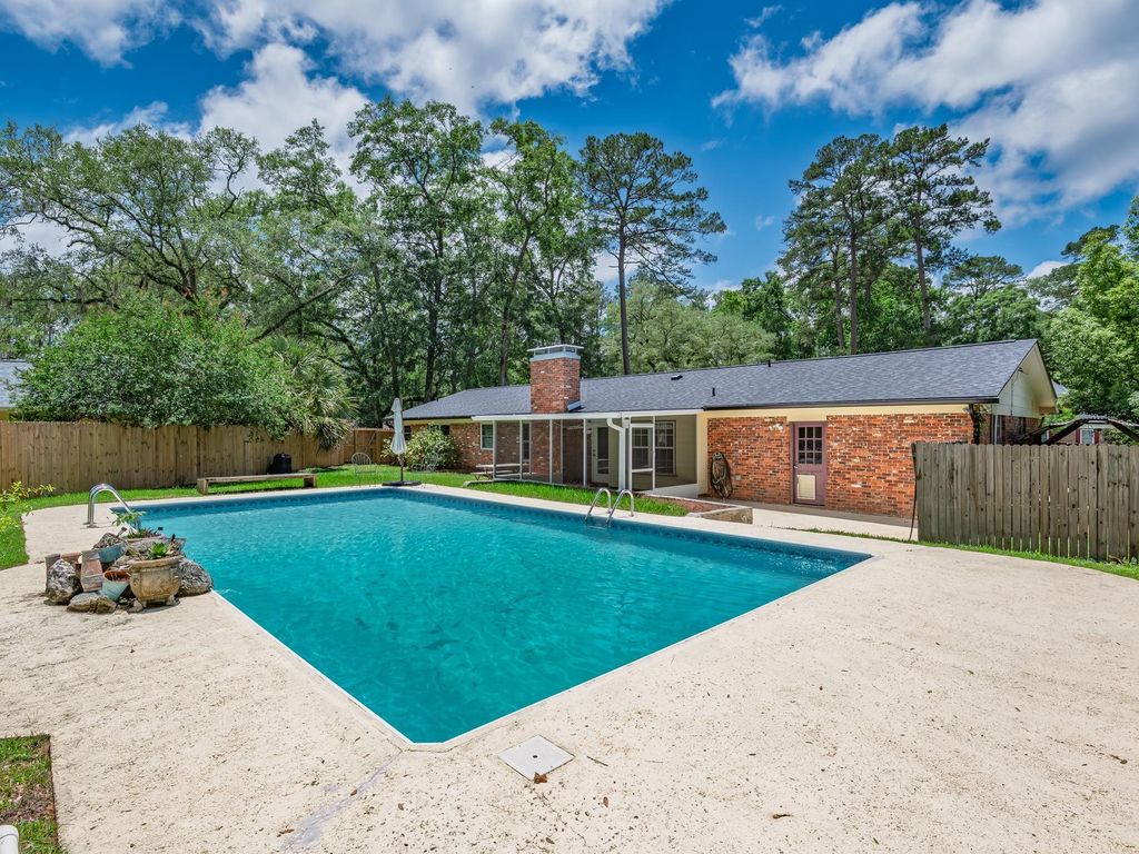 Photo of 2357 Braeburn Circle, Tallahassee, FL 32309 (MLS # 399994)