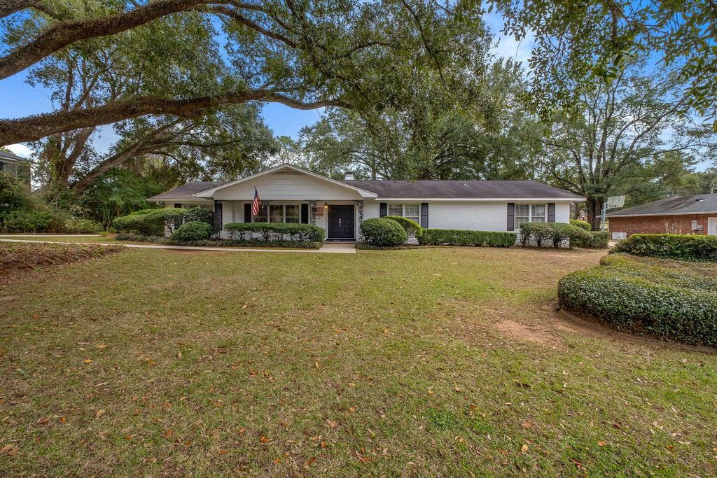 Photo of 3049 Carlow Circle, Tallahassee, FL 32309 (MLS # 396128)