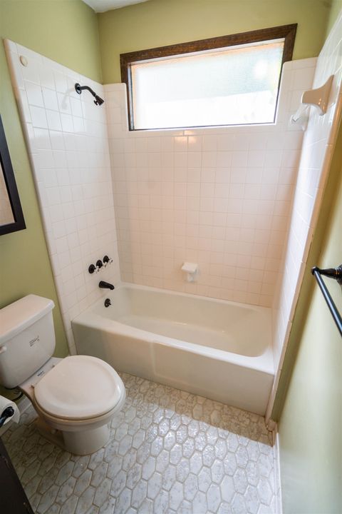 Tiny photo for 3322 Robinhood Road, Tallahassee, FL 32312 (MLS # 399380)