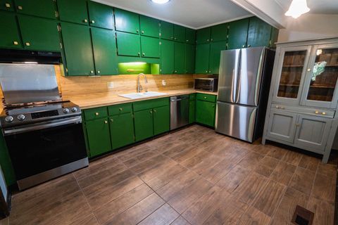Tiny photo for 3322 Robinhood Road, Tallahassee, FL 32312 (MLS # 399380)