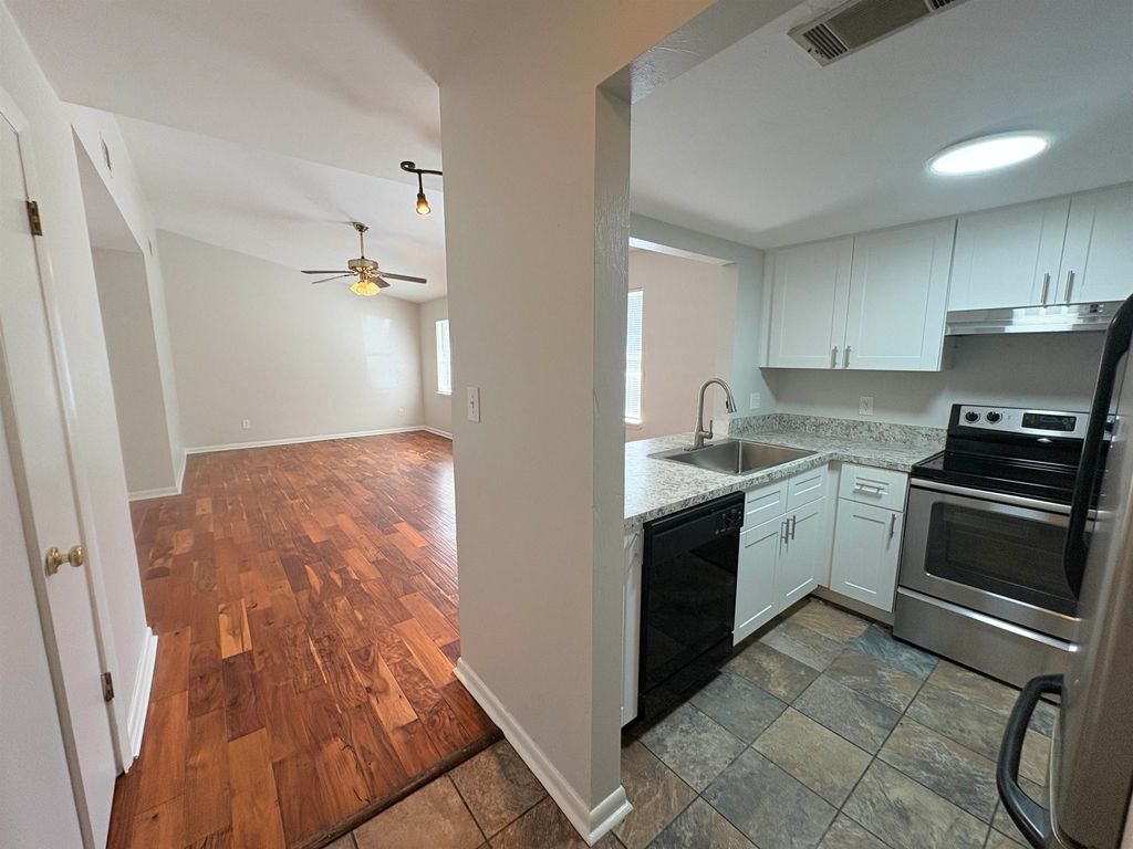 Photo of 1461 Live Oak Drive, Tallahassee, FL 32301 (MLS # 391892)