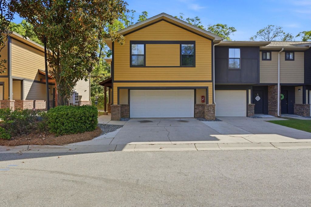 Photo of 2316 Timber Oaks Lane, Tallahassee, FL 32304 (MLS # 398202)