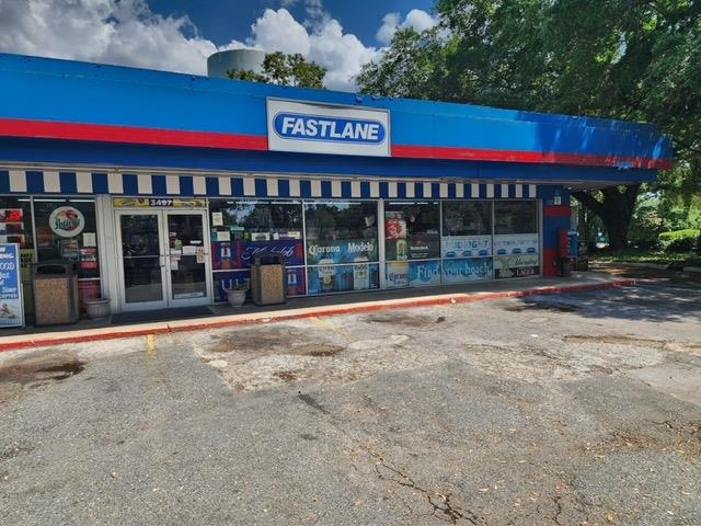 3497 N MONROE Street