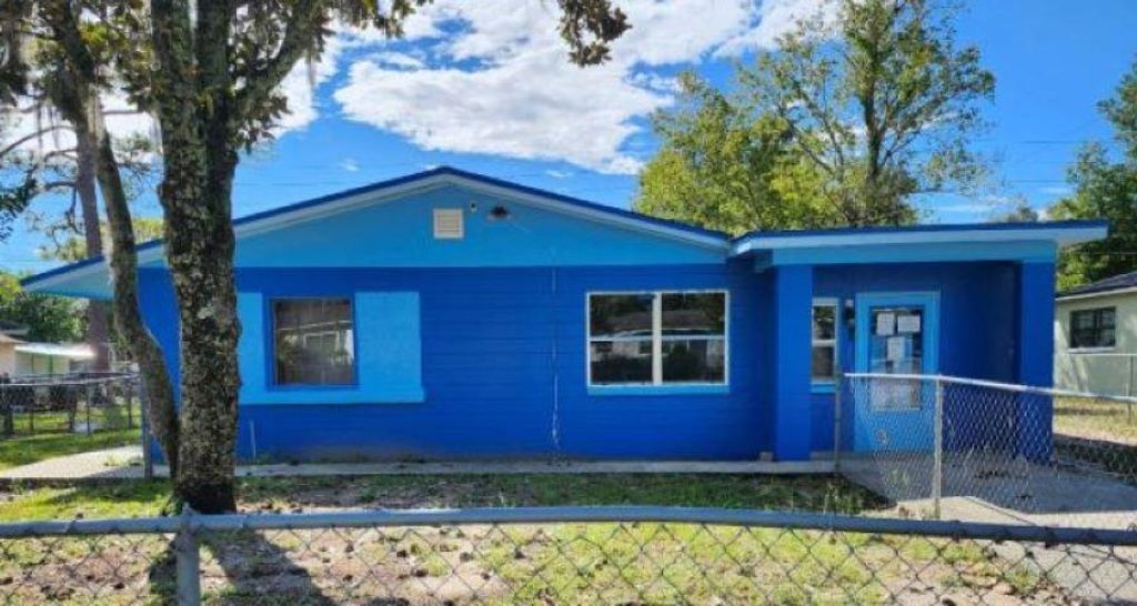 Photo of 1228 SE 19Th Street, Gainesville, FL 32641 (MLS # 392022)