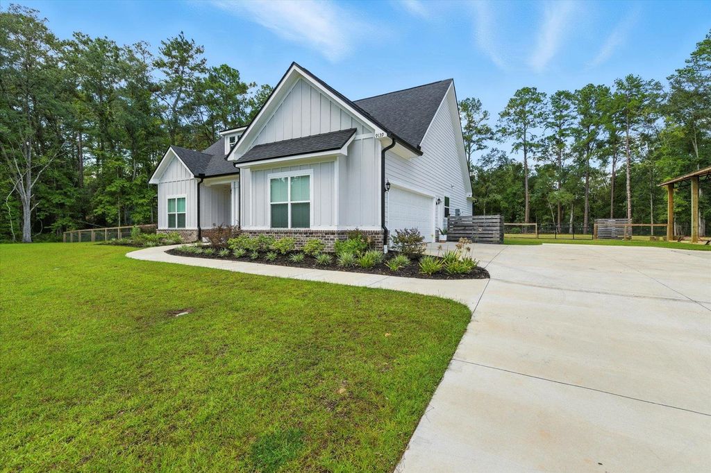 Photo of 9139 Ravena Rd, Tallahassee, FL 32309 (MLS # 393472)