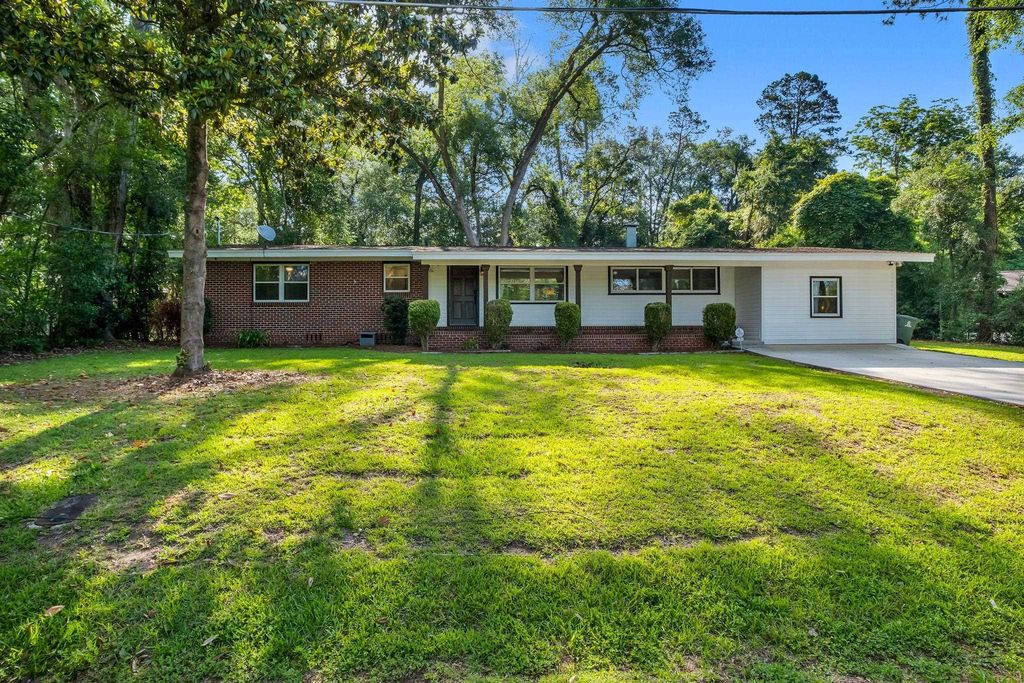Photo of 2351 AMELIA Circle, Tallahassee, FL 32304 (MLS # 400099)