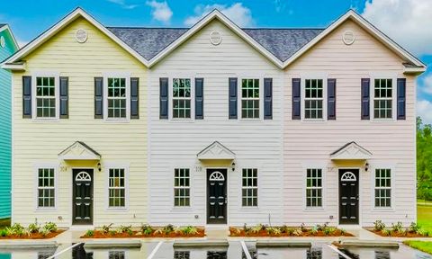 Photo of 10 Old Courthouse Way #B, Crawfordville, FL 32327 (MLS # 394551)