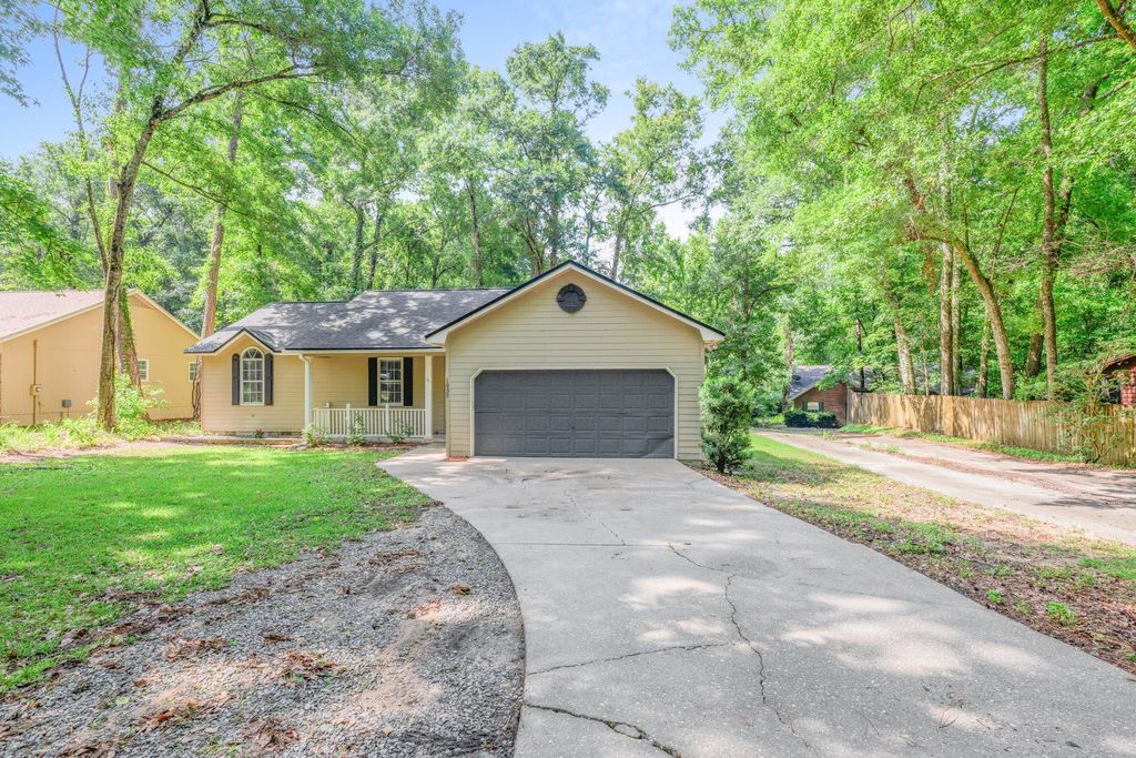 Photo of 1835 Folkstone Road, Tallahassee, FL 32312 (MLS # 400260)