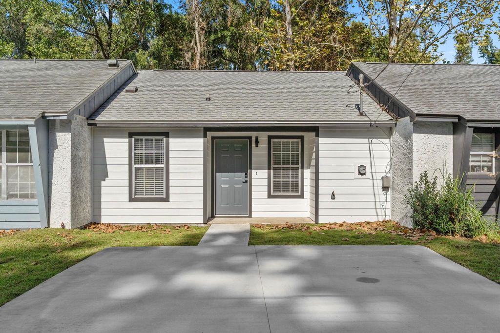 Photo of 3216 Huntington Woods Boulevard, Tallahassee, FL 32303 (MLS # 391788)