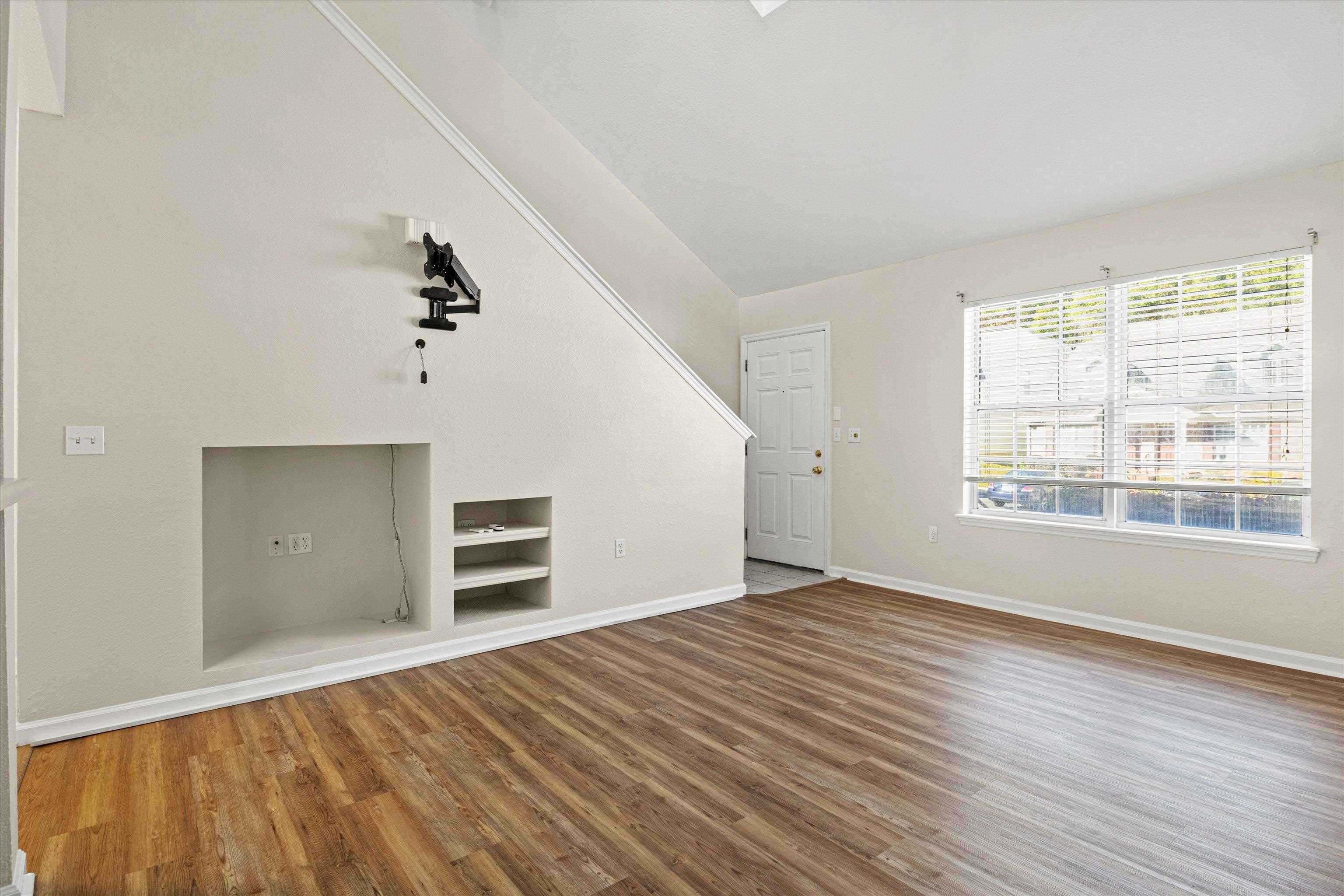 4434 Gearhart Road 1301