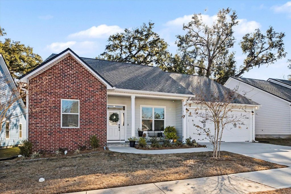 Photo of 5607 CHERRY BLOSSOM Way, Tallahassee, FL 32317 (MLS # 395255)