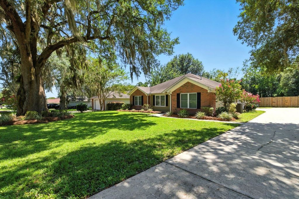 Photo of 1285 Sumerlin Drive, Tallahassee, FL 32317 (MLS # 392366)