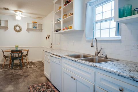 Tiny photo for 3241 Earl Drive, Tallahassee, FL 32309 (MLS # 399711)