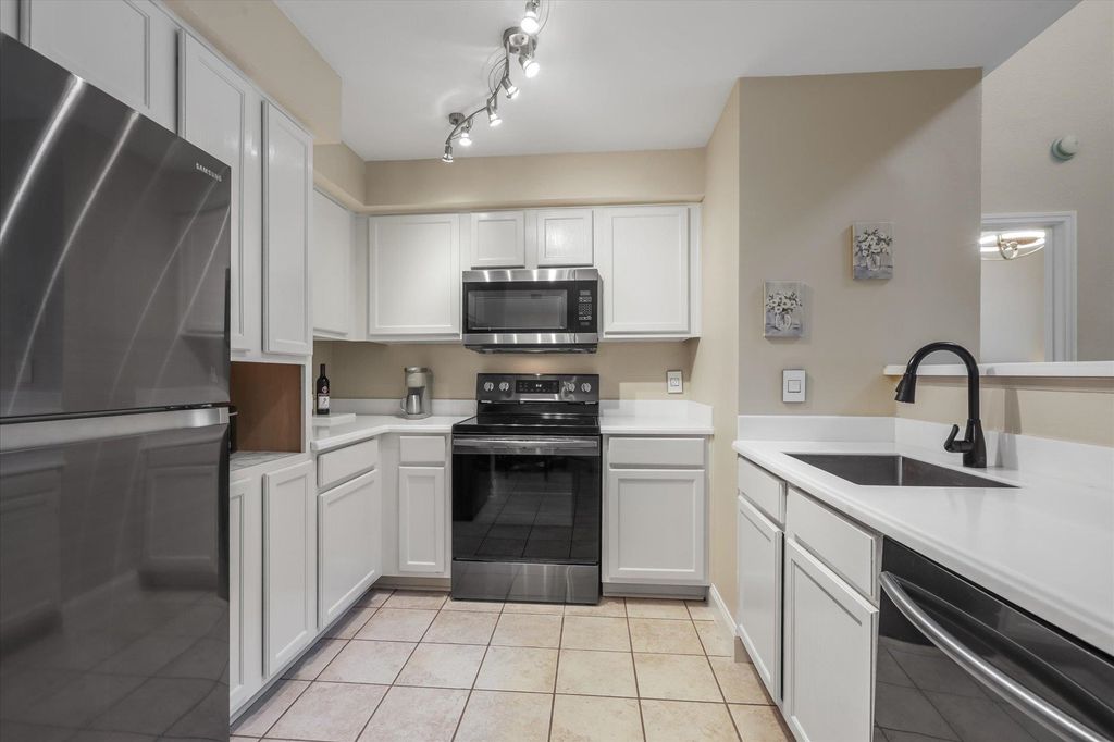 Photo of 2801 CHANCELLORSVILLE Drive #436, Tallahassee, FL 32312 (MLS # 391429)