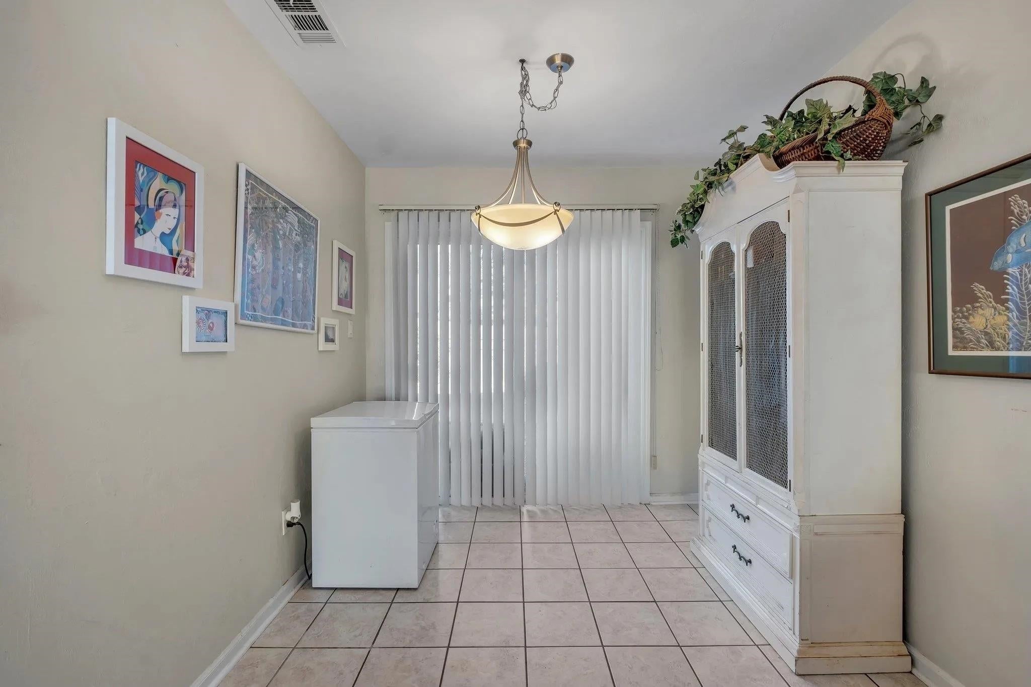 2504 Prest Court 2
