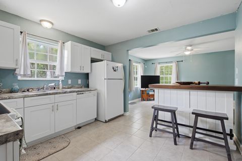 Tiny photo for 30 Keerns Road, Crawfordville, FL 32327 (MLS # 401749)