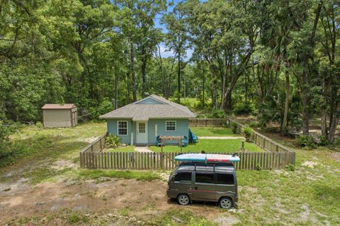 Tiny photo for 30 Keerns Road, Crawfordville, FL 32327 (MLS # 401749)