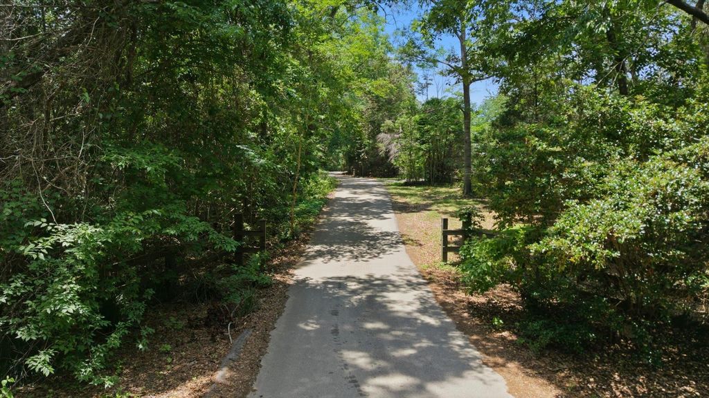 Photo of Jomaureen Way, Tallahassee, FL 32309 (MLS # 400210)