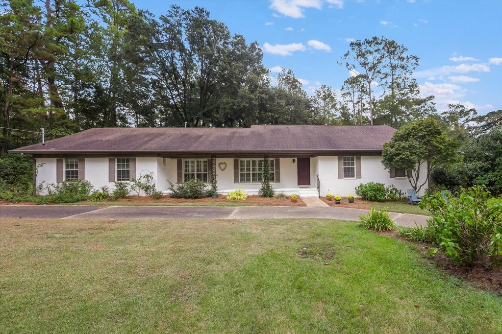 Photo of 3513 DEER LANE DR, Tallahassee, FL 32312 (MLS # 391882)