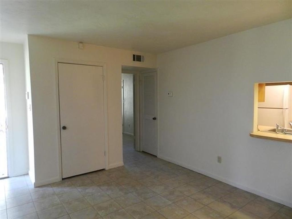 Photo of 1427 Charlotte Street #C, Tallahassee, FL 32304 (MLS # 387850)