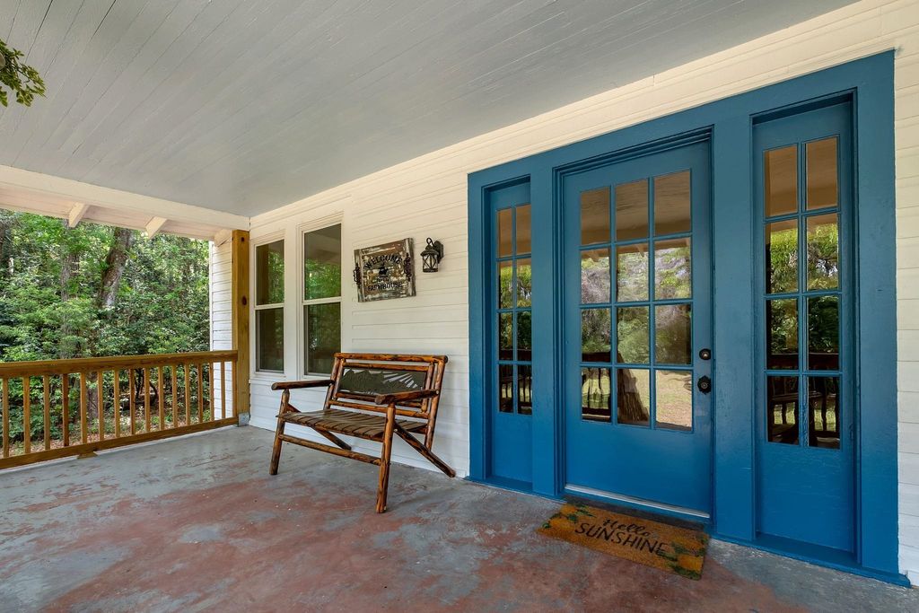 Photo of 3072 Shady Rest Road, Havana, FL 32333 (MLS # 398059)