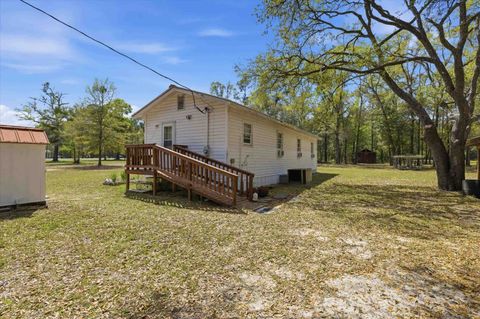 Tiny photo for 3554 Bristol Highway, Quincy, FL 32351 (MLS # 399121)