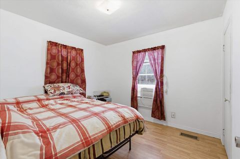 Tiny photo for 3554 Bristol Highway, Quincy, FL 32351 (MLS # 399121)