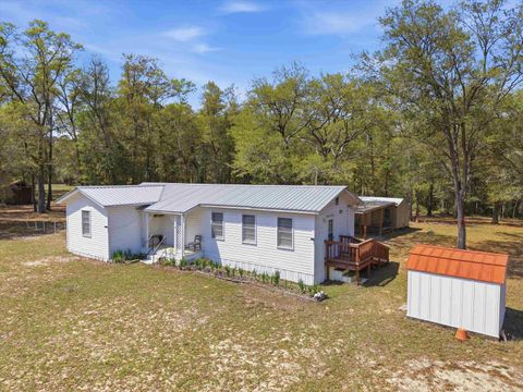 Tiny photo for 3554 Bristol Highway, Quincy, FL 32351 (MLS # 399121)