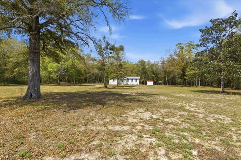 Tiny photo for 3554 Bristol Highway, Quincy, FL 32351 (MLS # 399121)