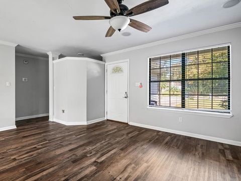 A home in Crawfordville