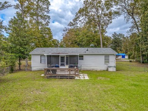 A home in Crawfordville